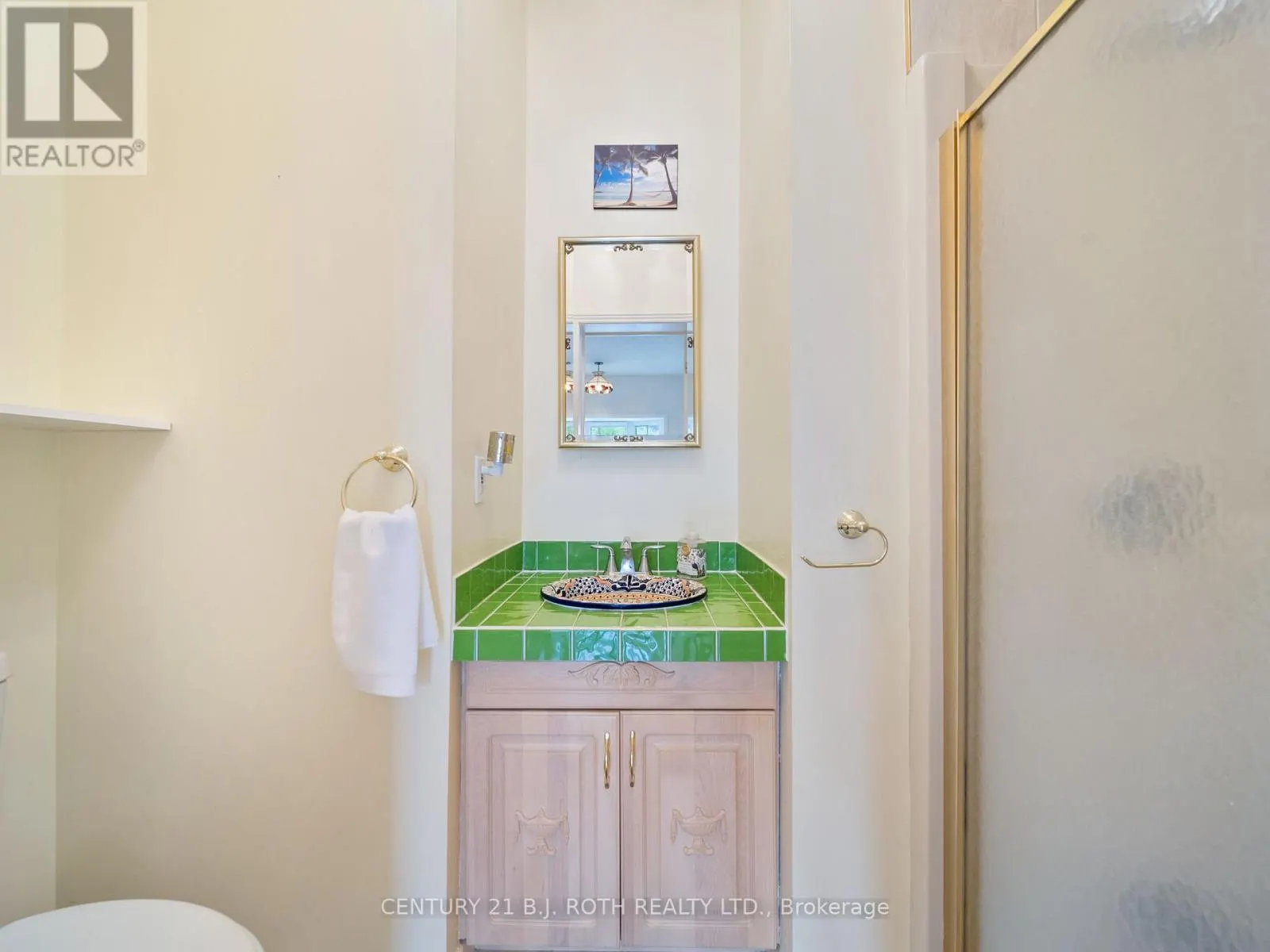 4 BEECHWOOD CRESCENT