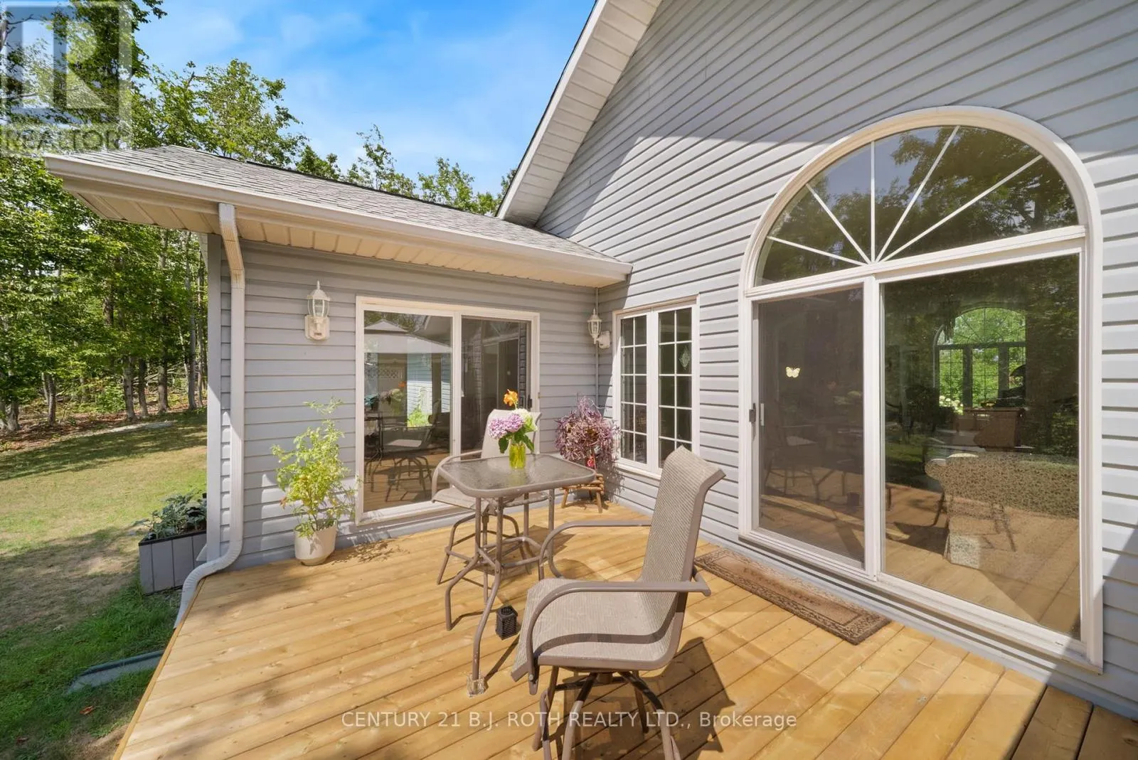 4 BEECHWOOD CRESCENT