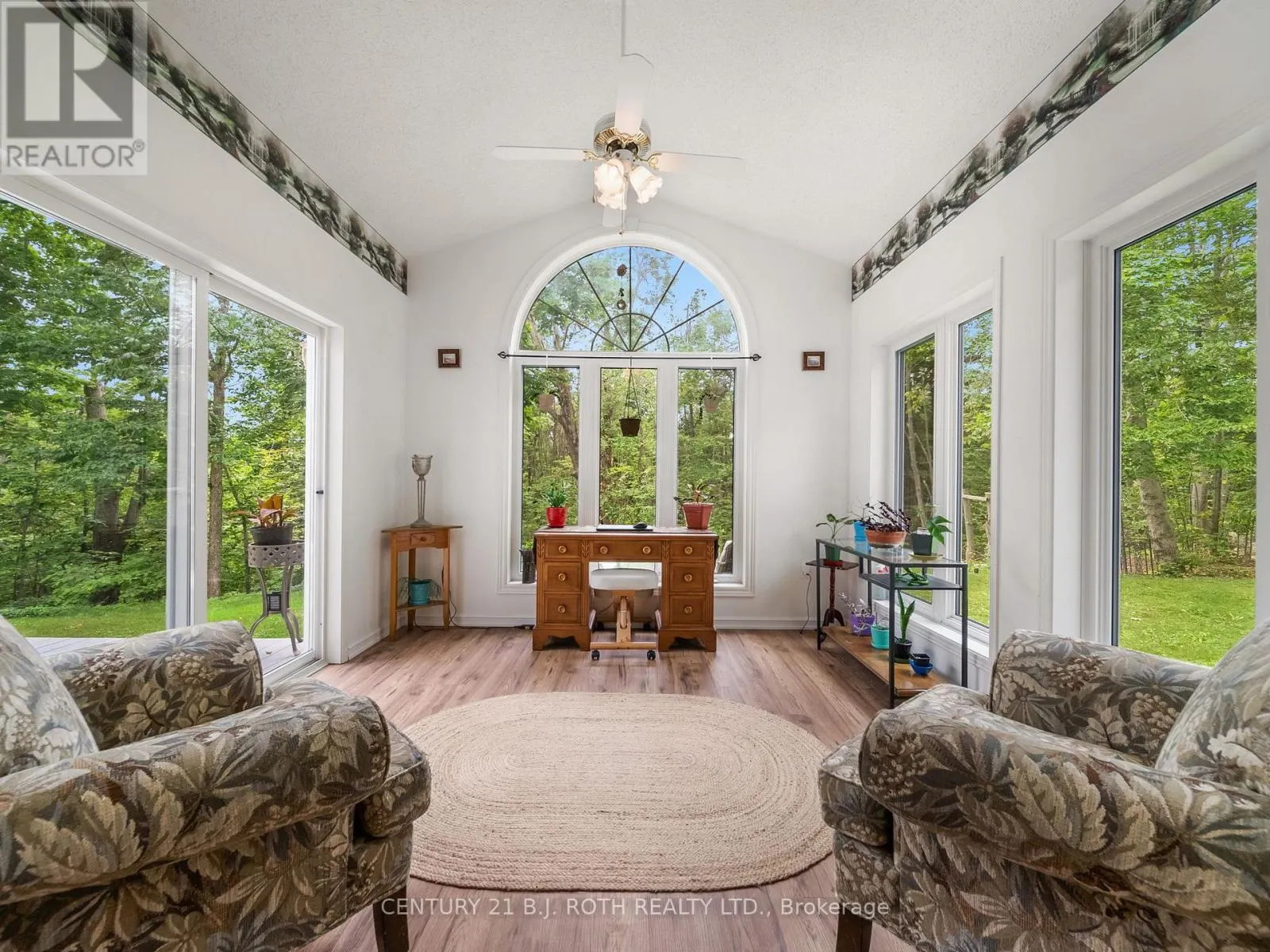 4 BEECHWOOD CRESCENT