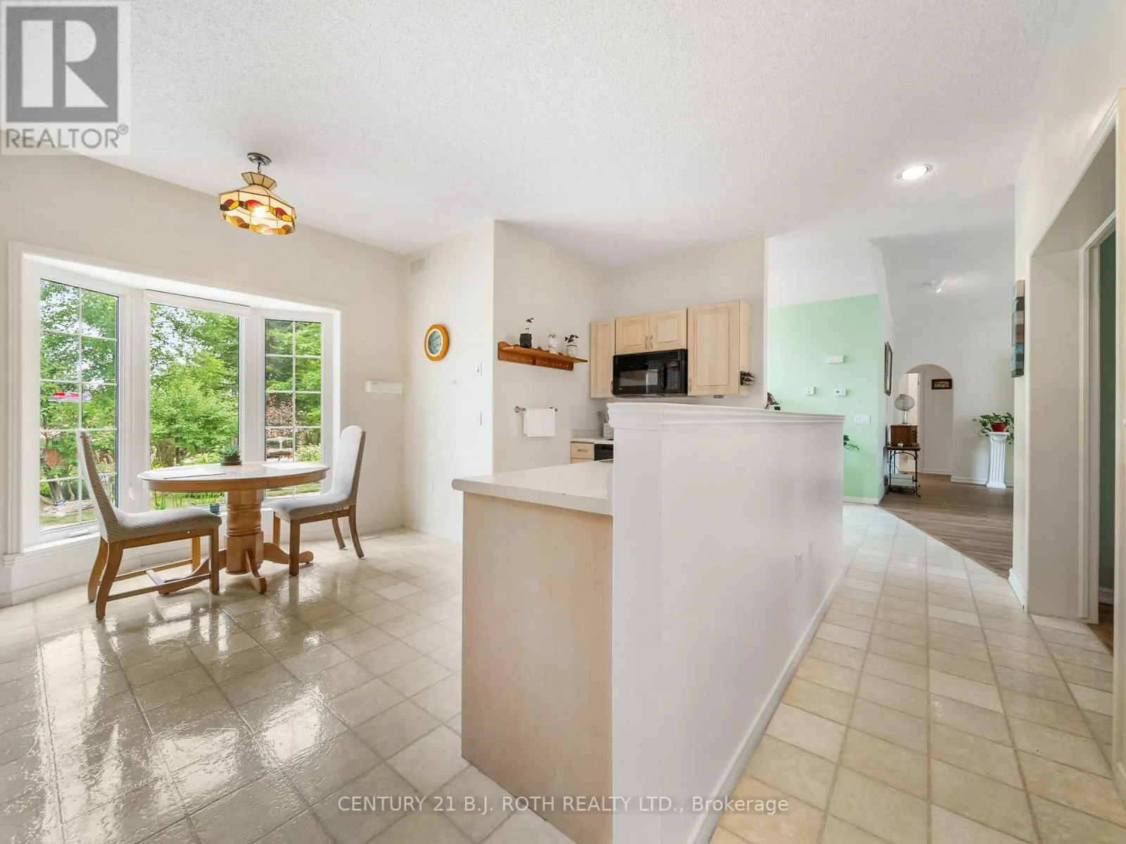 4 BEECHWOOD CRESCENT