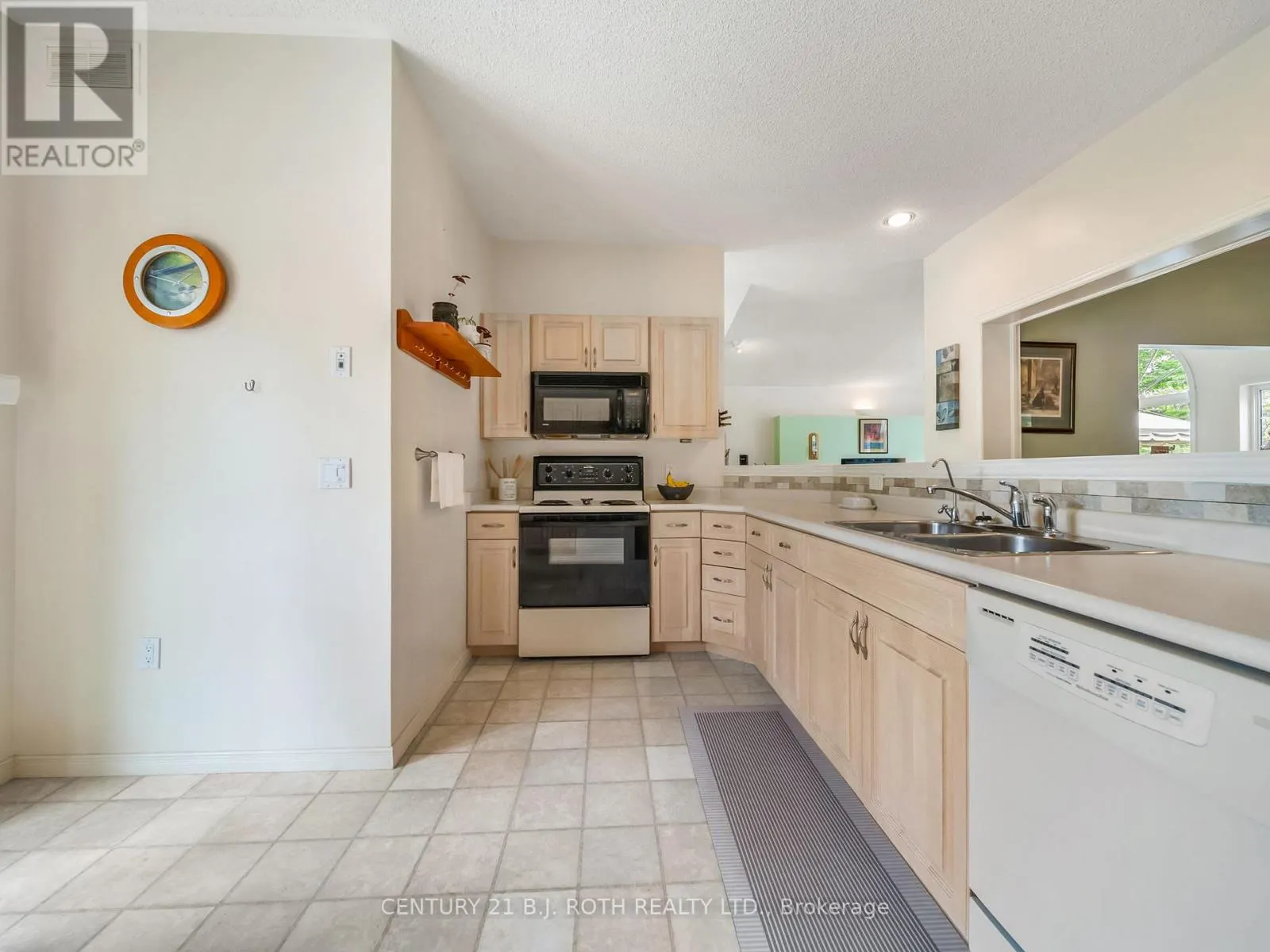 4 BEECHWOOD CRESCENT