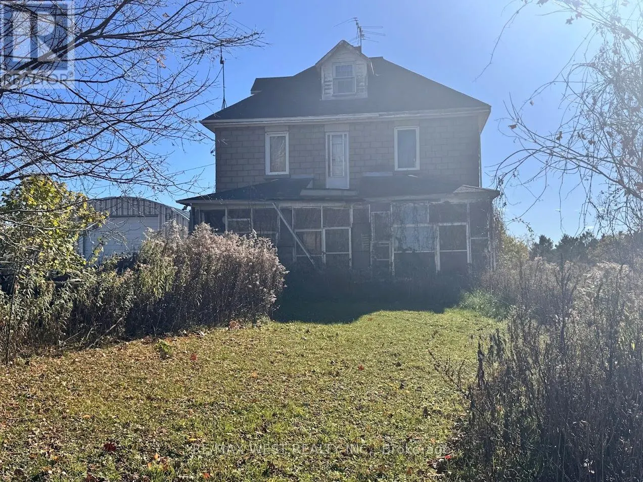 211 QUEEN STREET W