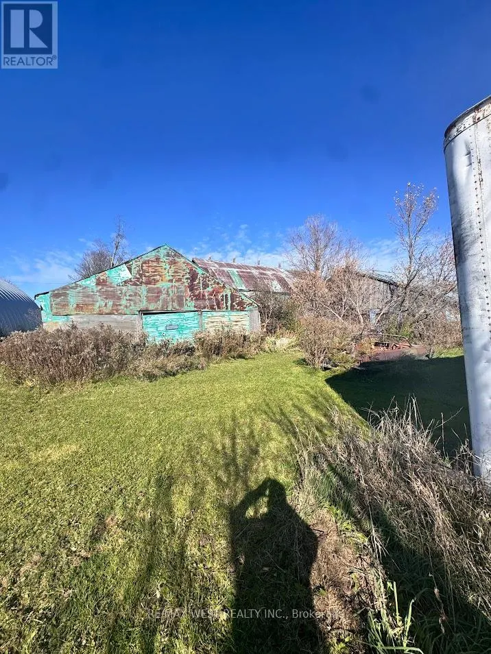 211 QUEEN STREET W