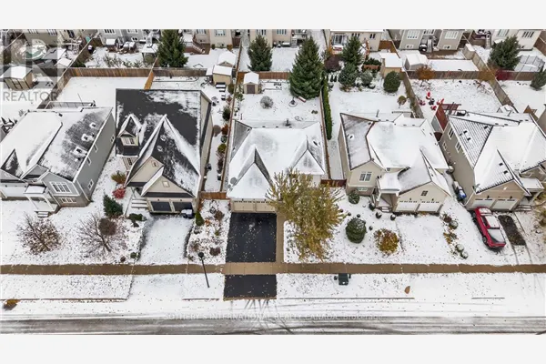 19 GRAND POPLAR LANE