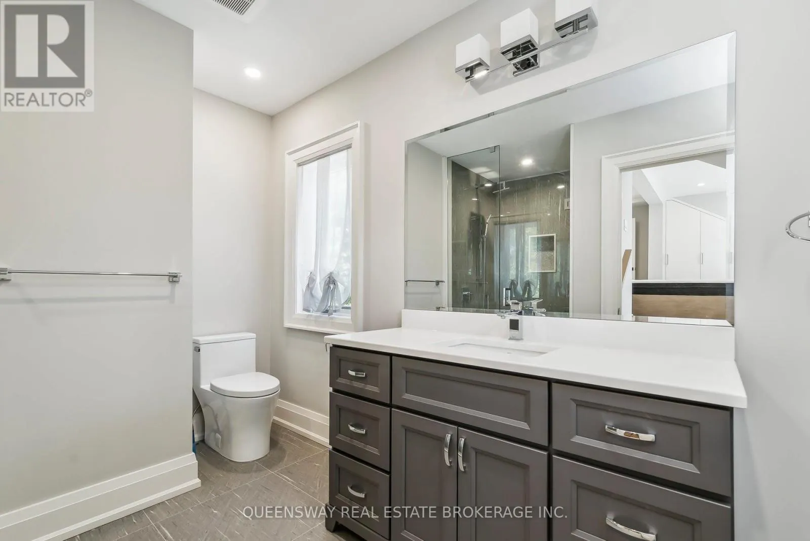 36 PIONEER TRAIL