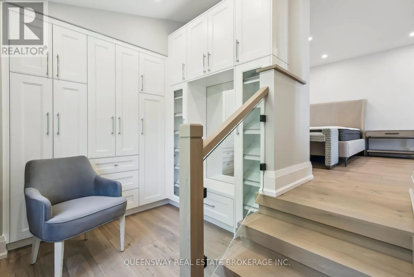 36 PIONEER TRAIL