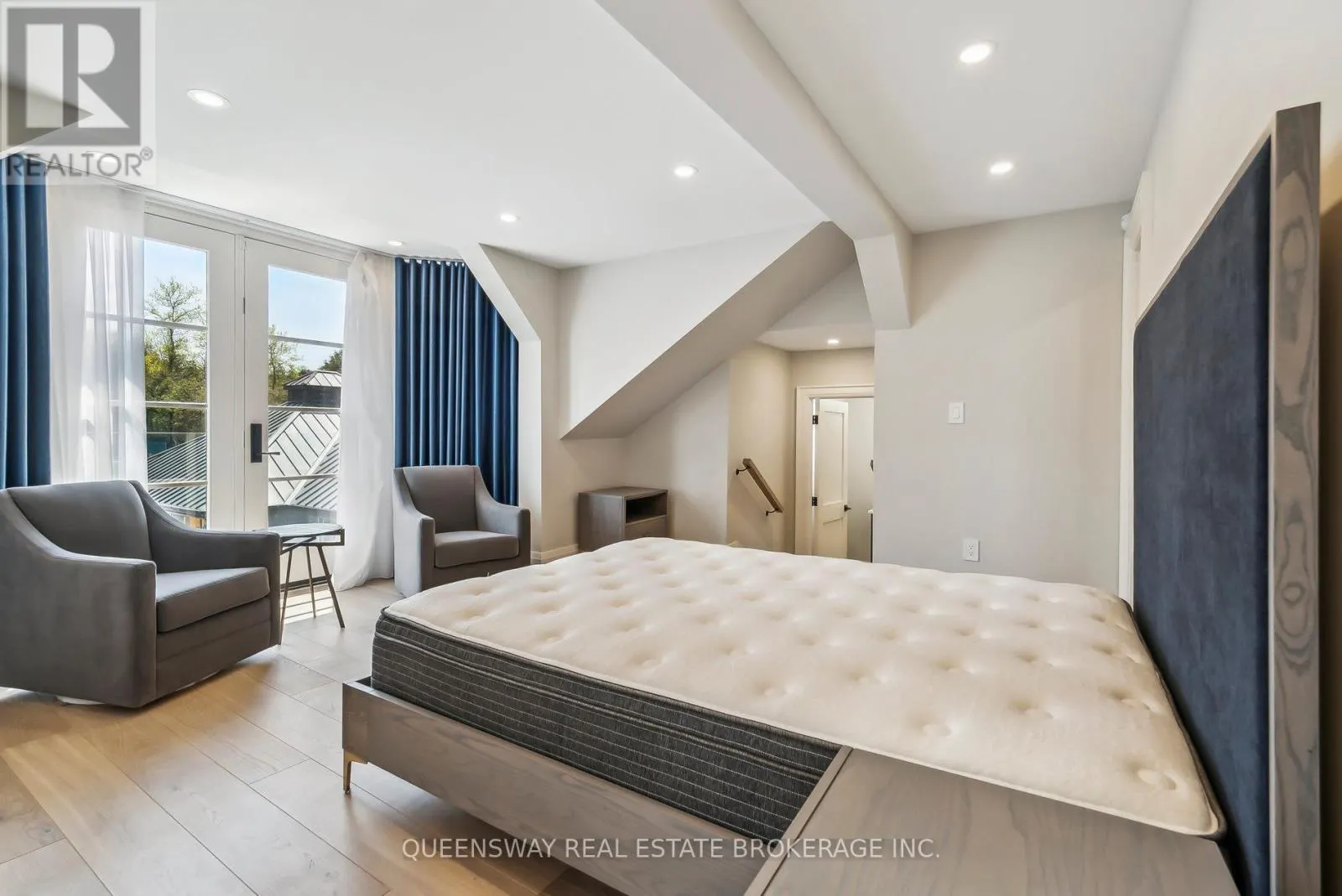 36 PIONEER TRAIL