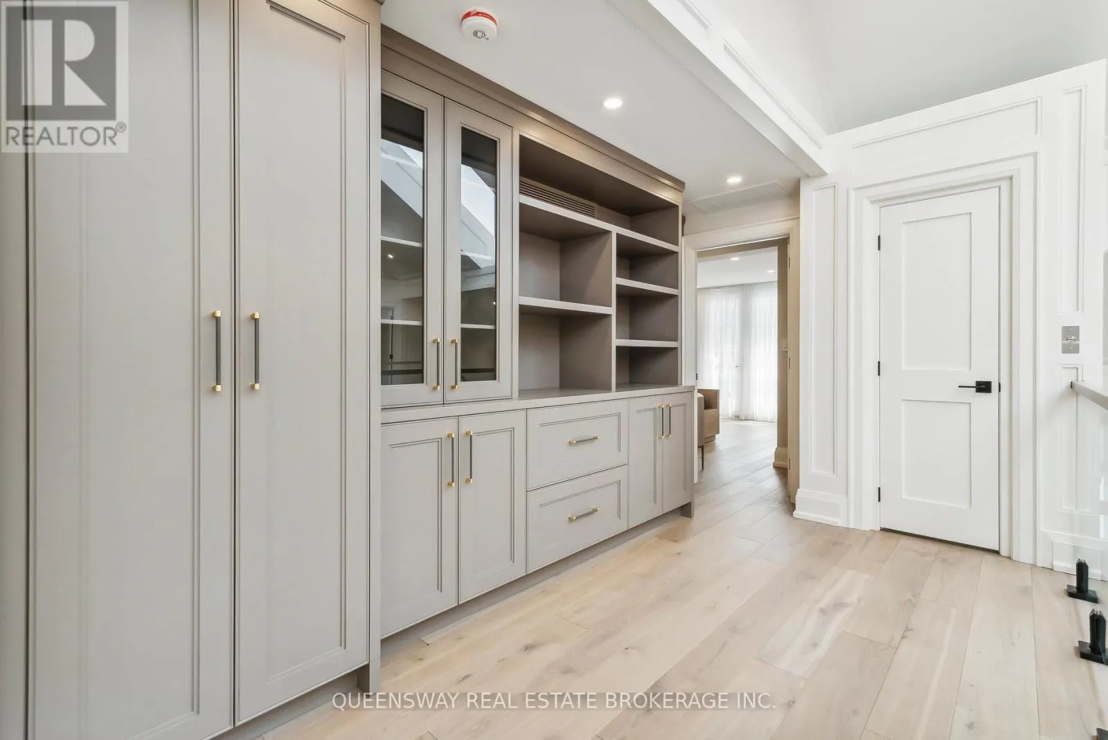 36 PIONEER TRAIL