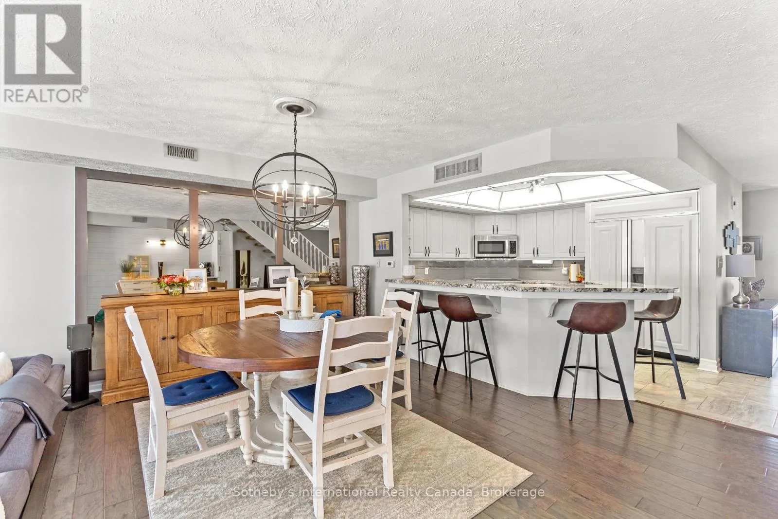 10 - 8 BECK BOULEVARD #10