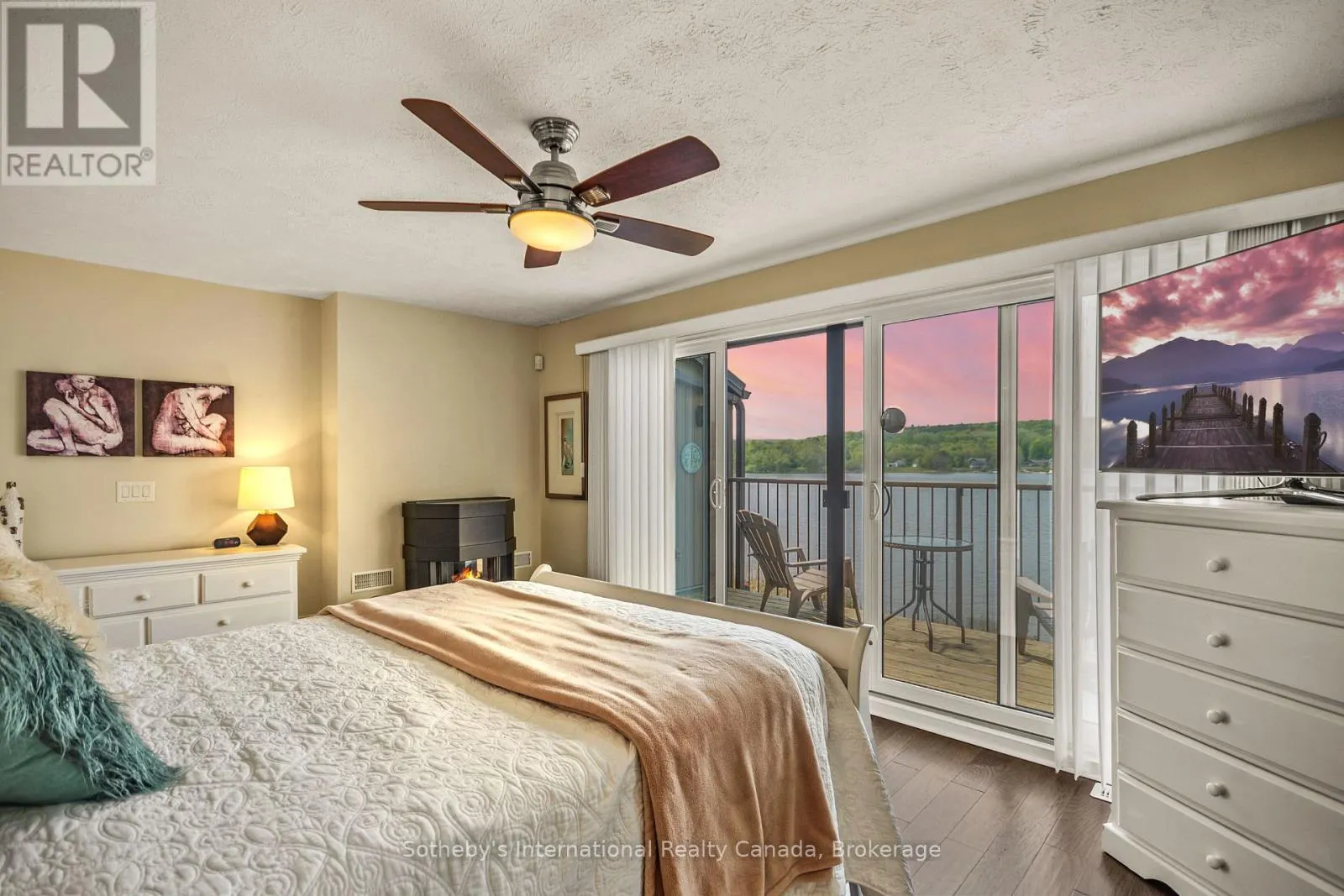 10 - 8 BECK BOULEVARD #10