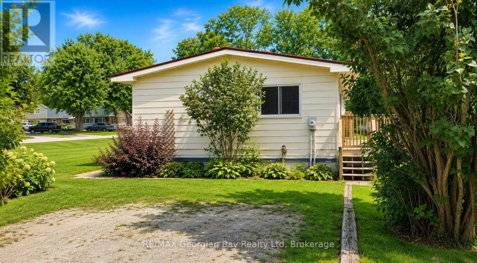 58 - 5263 ELLIOTT SIDE ROAD #58