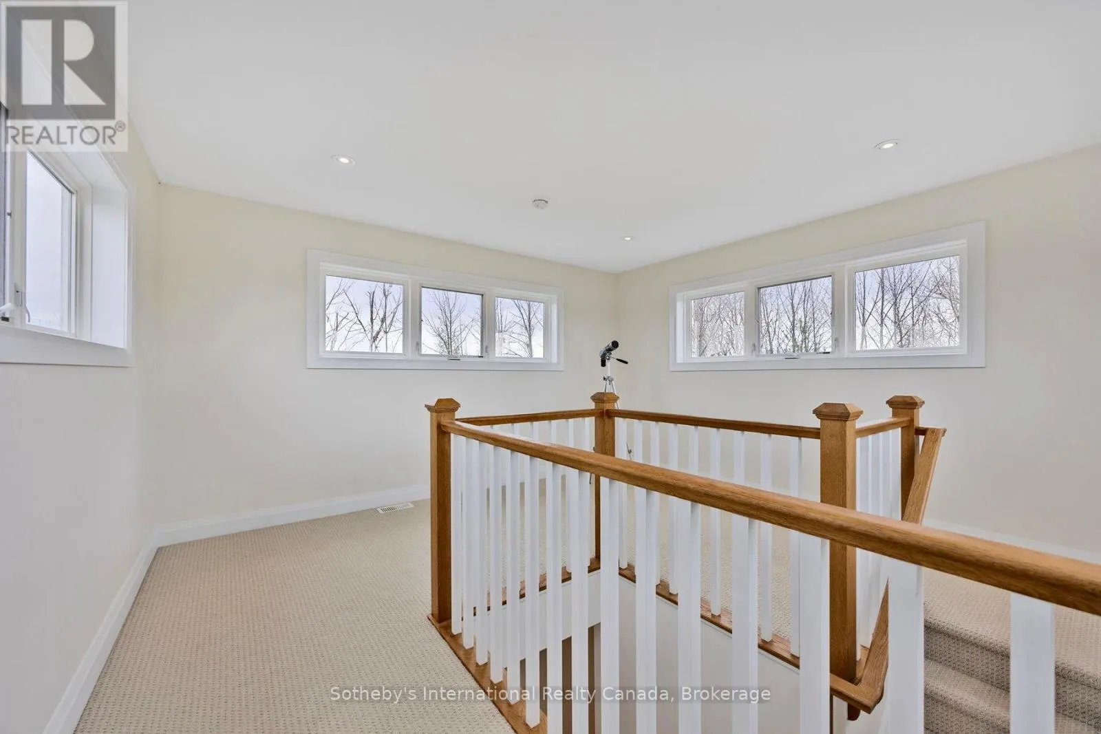 2 SWAN LANE