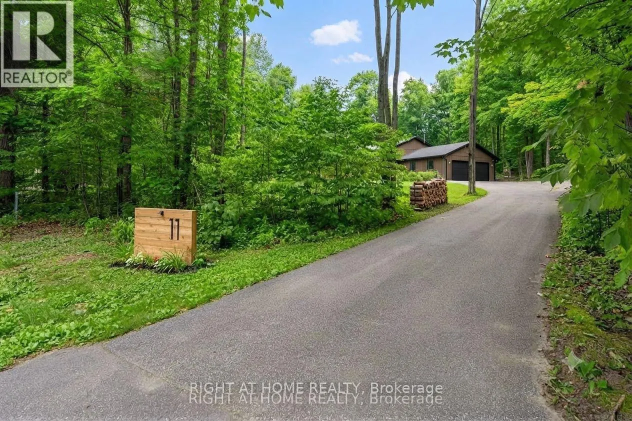 11 WOODLAND CRESCENT