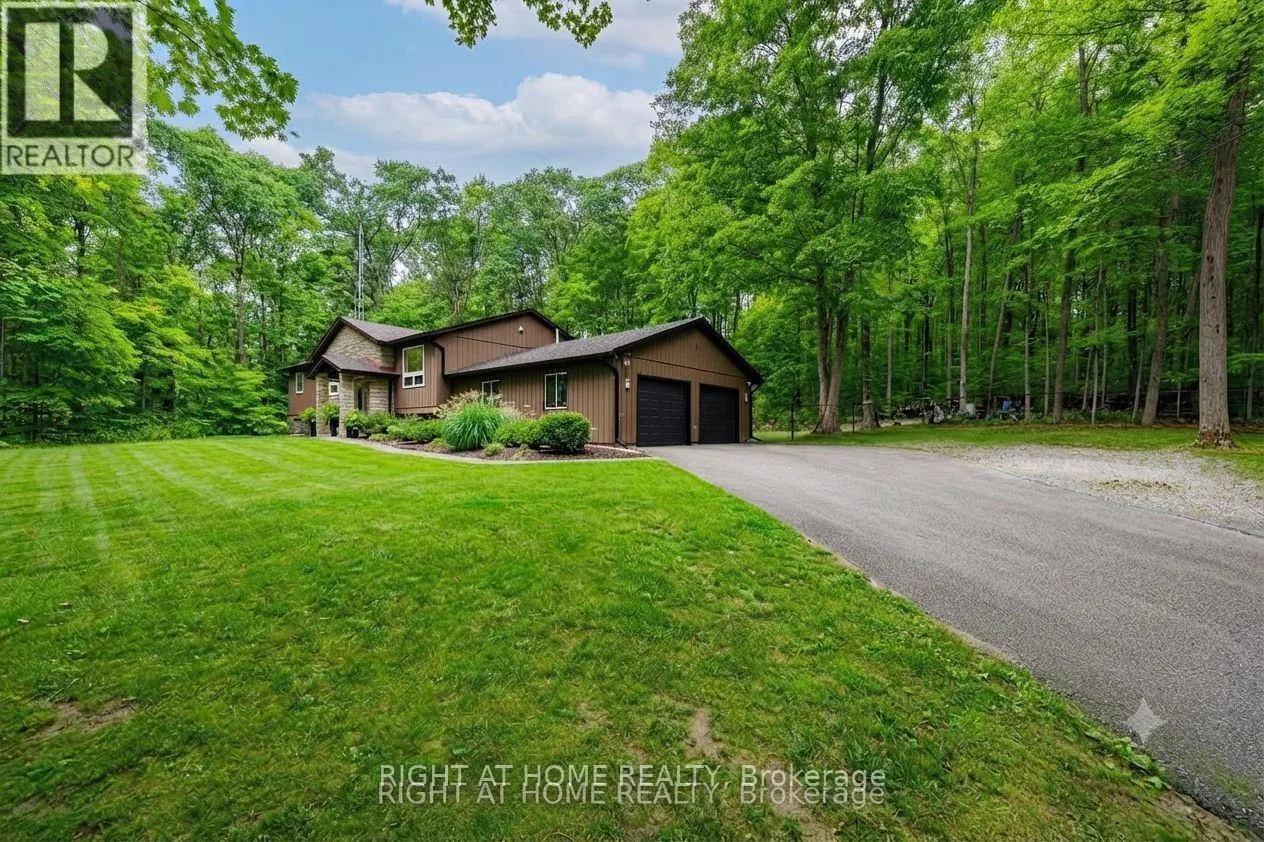 11 WOODLAND CRESCENT