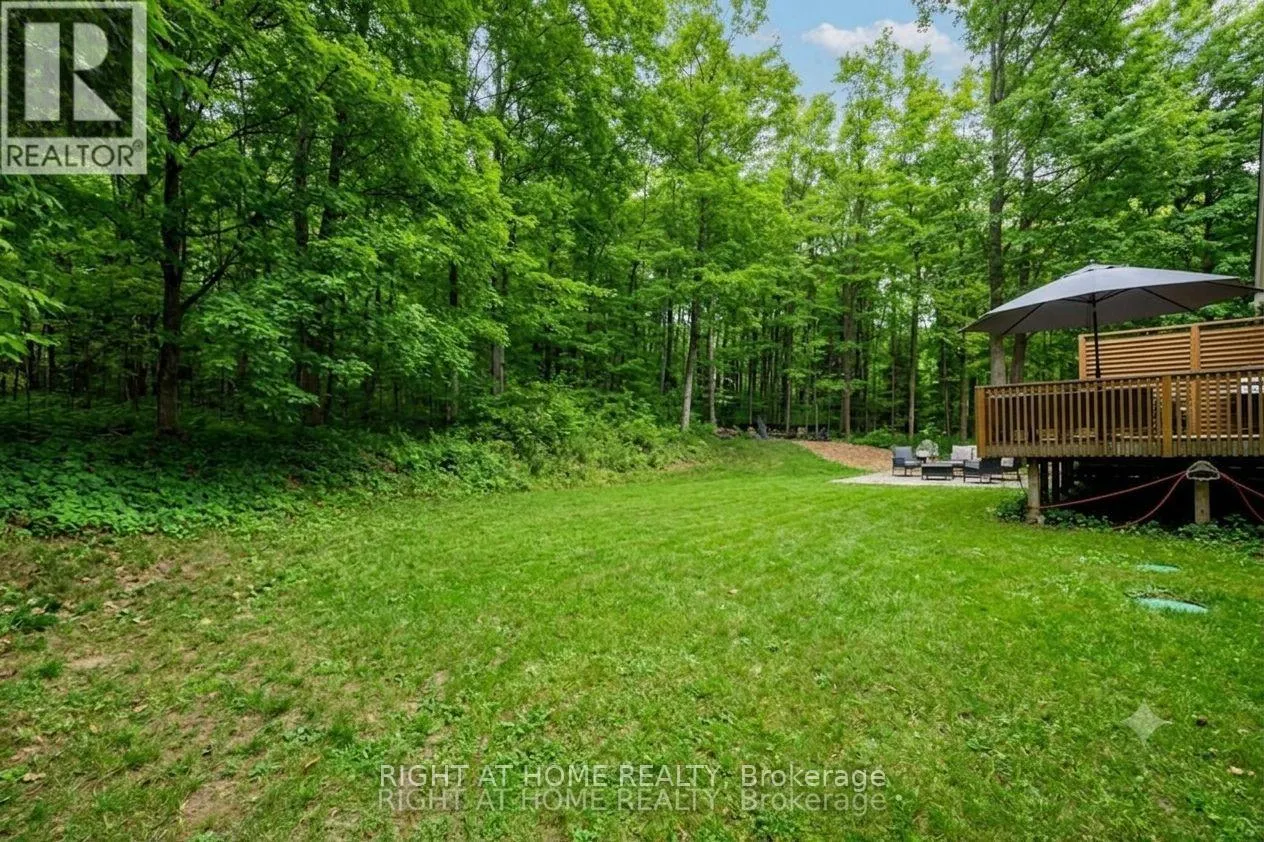 11 WOODLAND CRESCENT