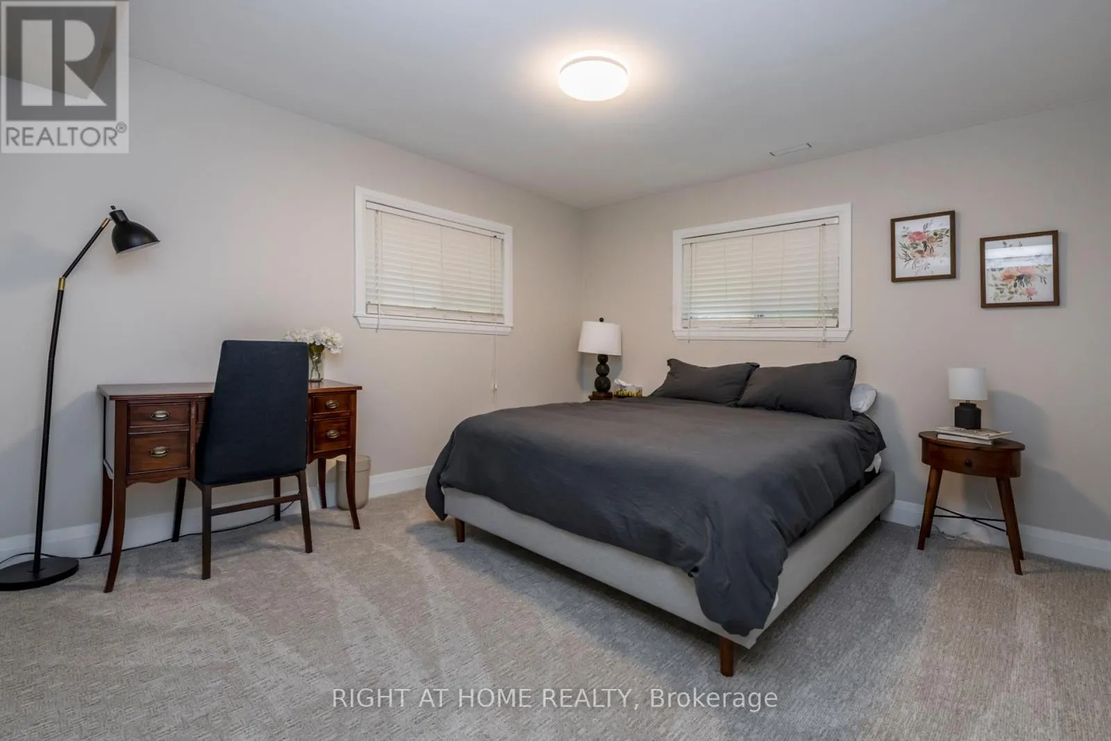 11 WOODLAND CRESCENT