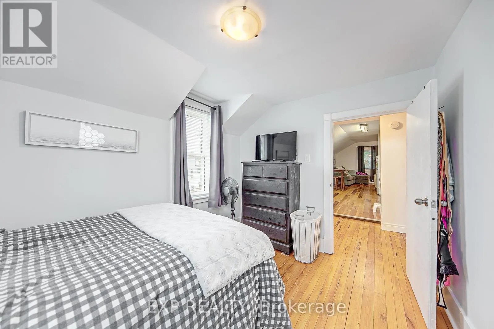 2 FRANCIS STREET E