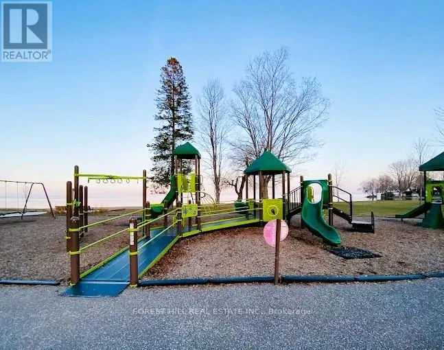 859 LAKESHORE ROAD E