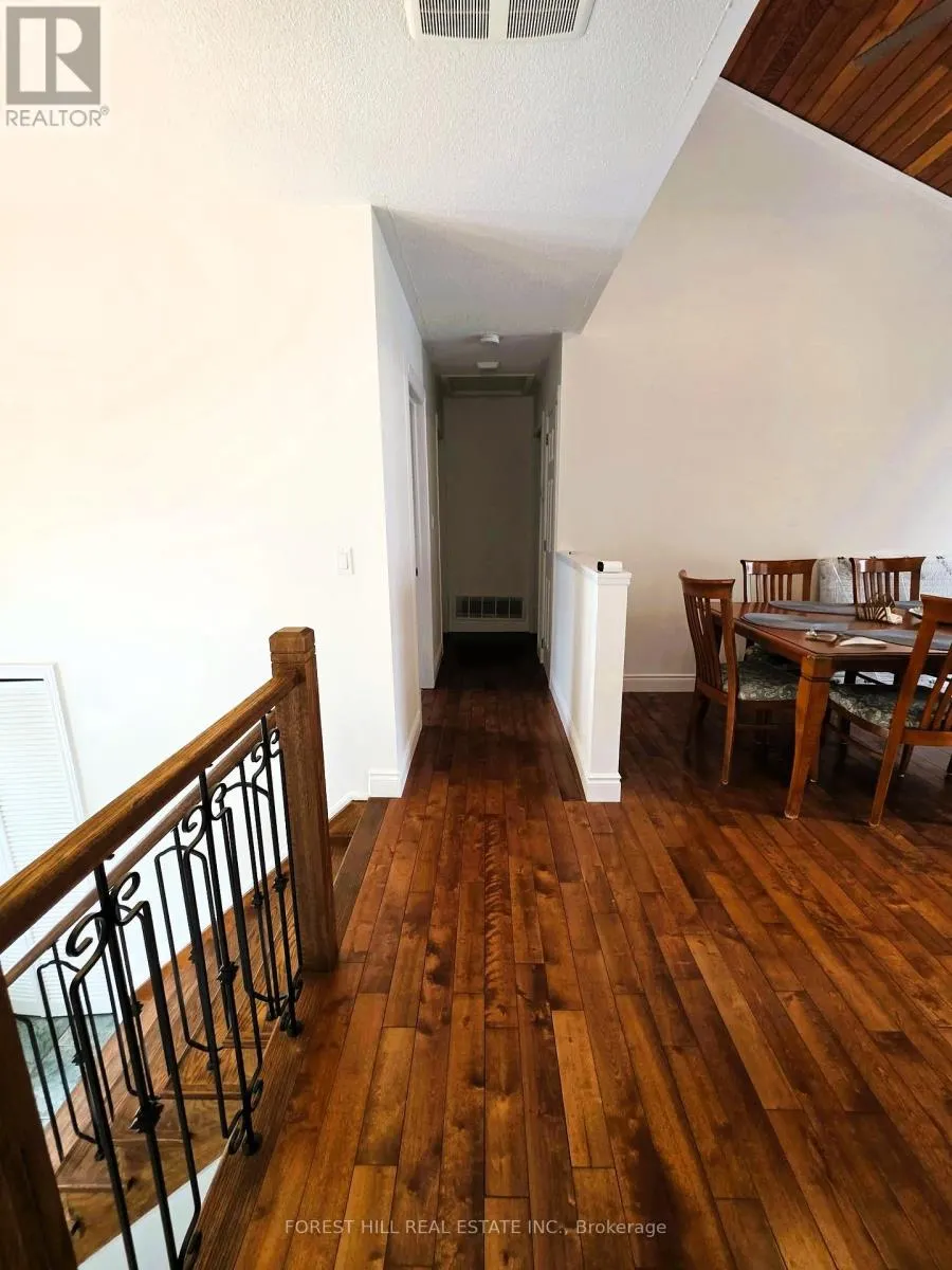 859 LAKESHORE ROAD E
