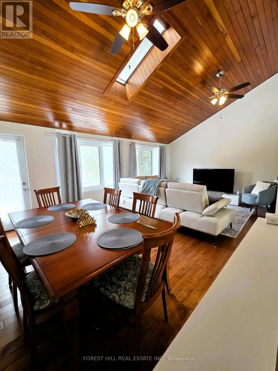 859 LAKESHORE ROAD E