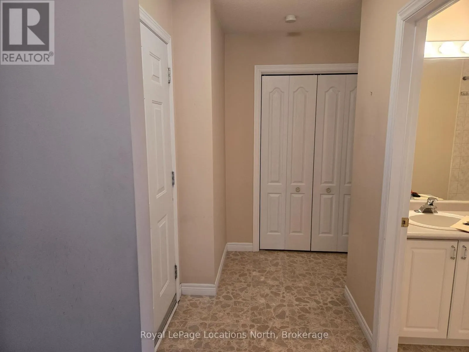 23 - 275 HURON STREET #23