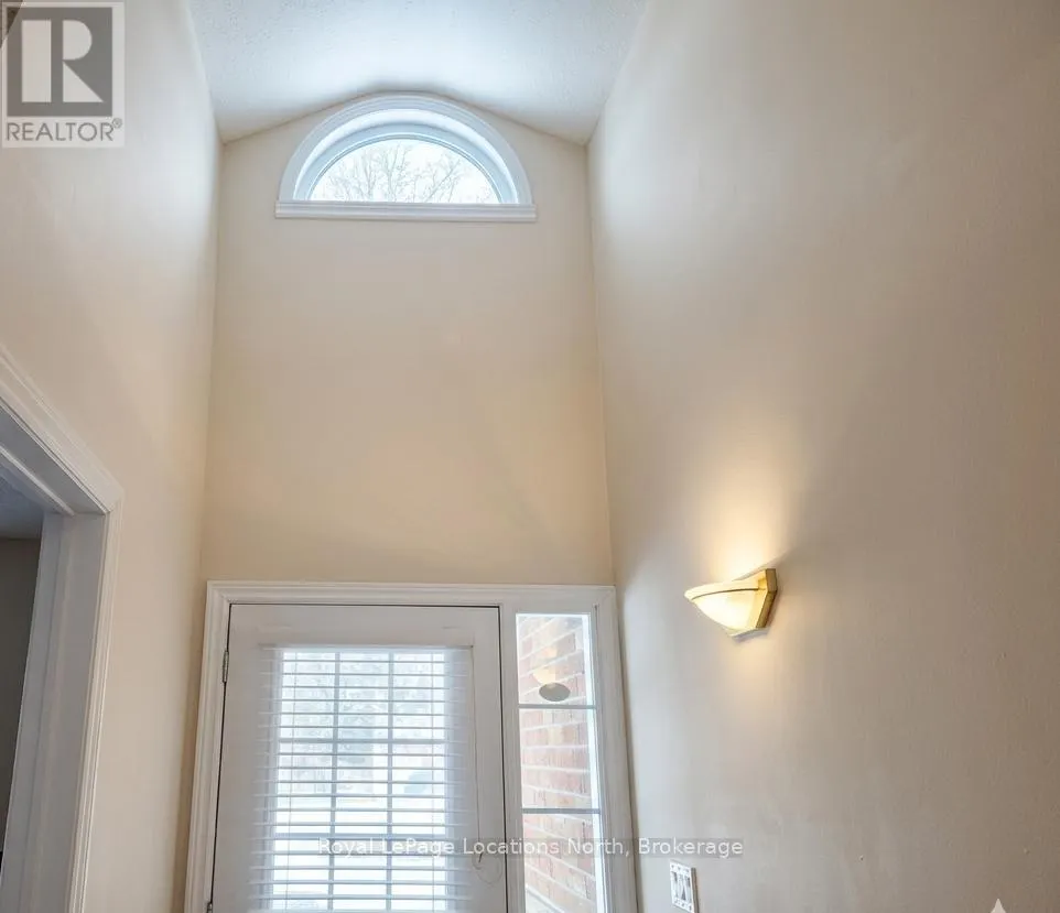 23 - 275 HURON STREET #23