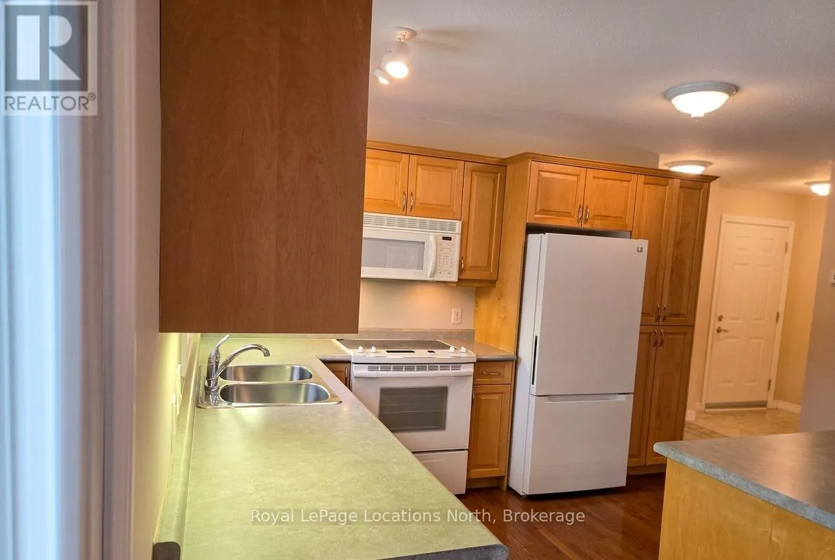 23 - 275 HURON STREET #23