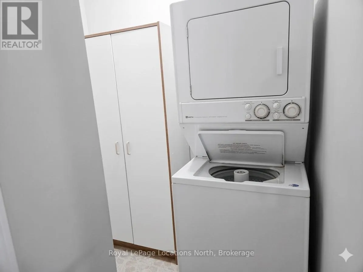 23 - 275 HURON STREET #23