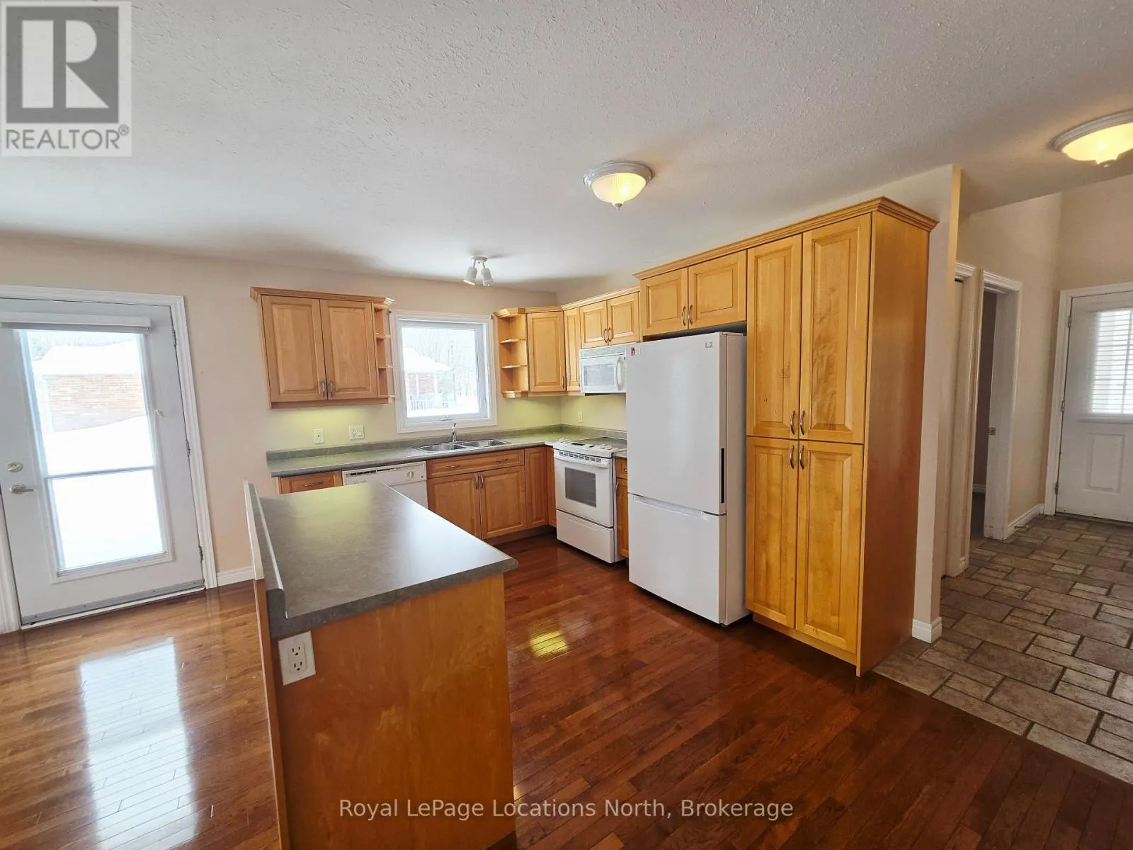 23 - 275 HURON STREET #23