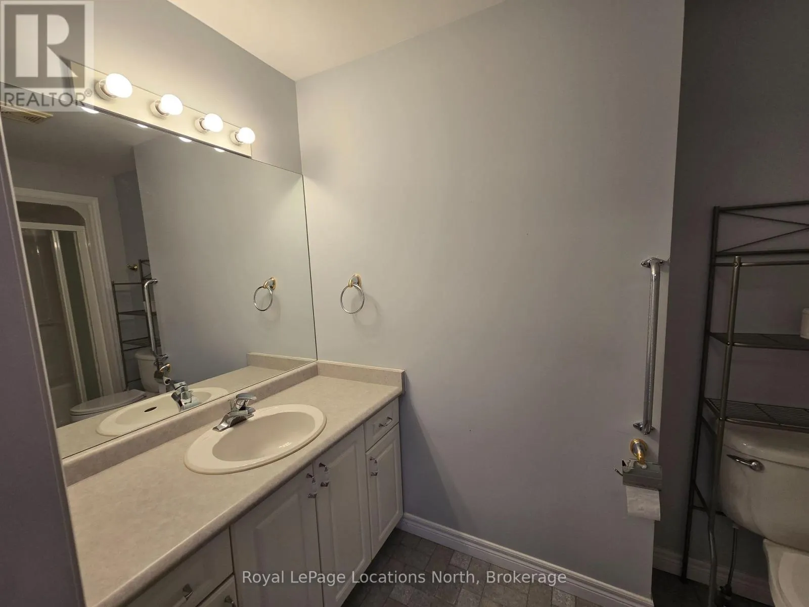 23 - 275 HURON STREET #23