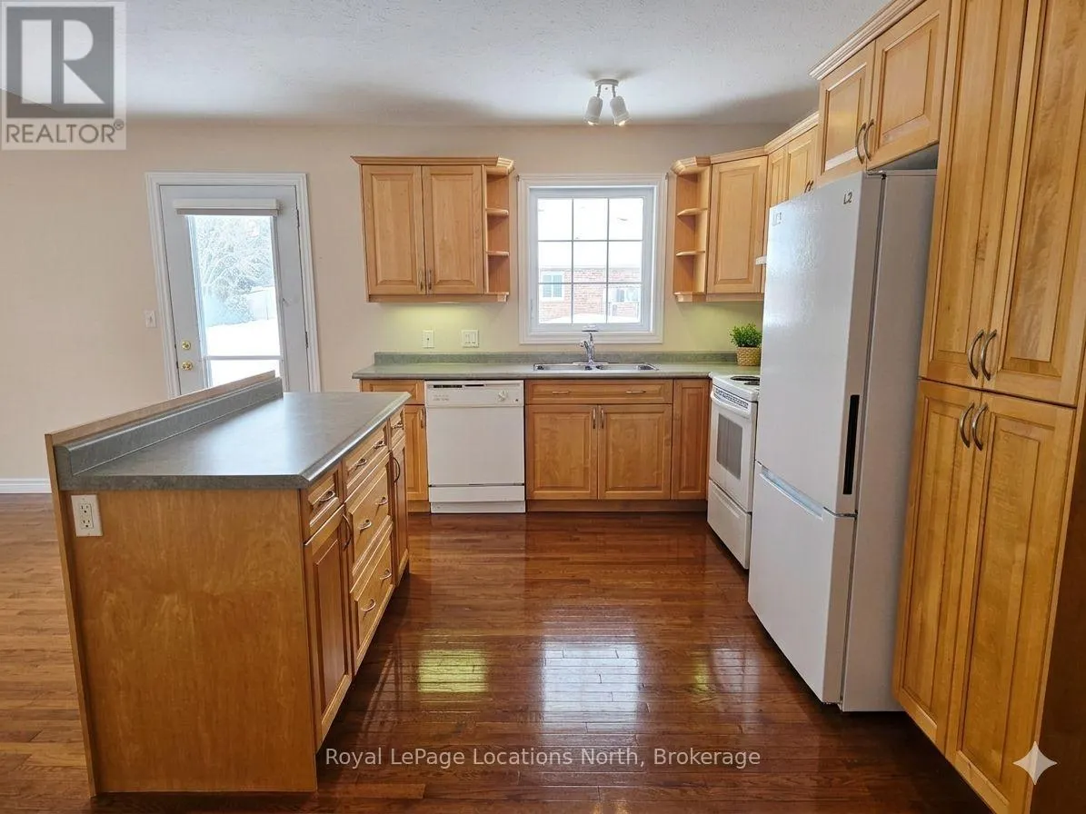 23 - 275 HURON STREET #23