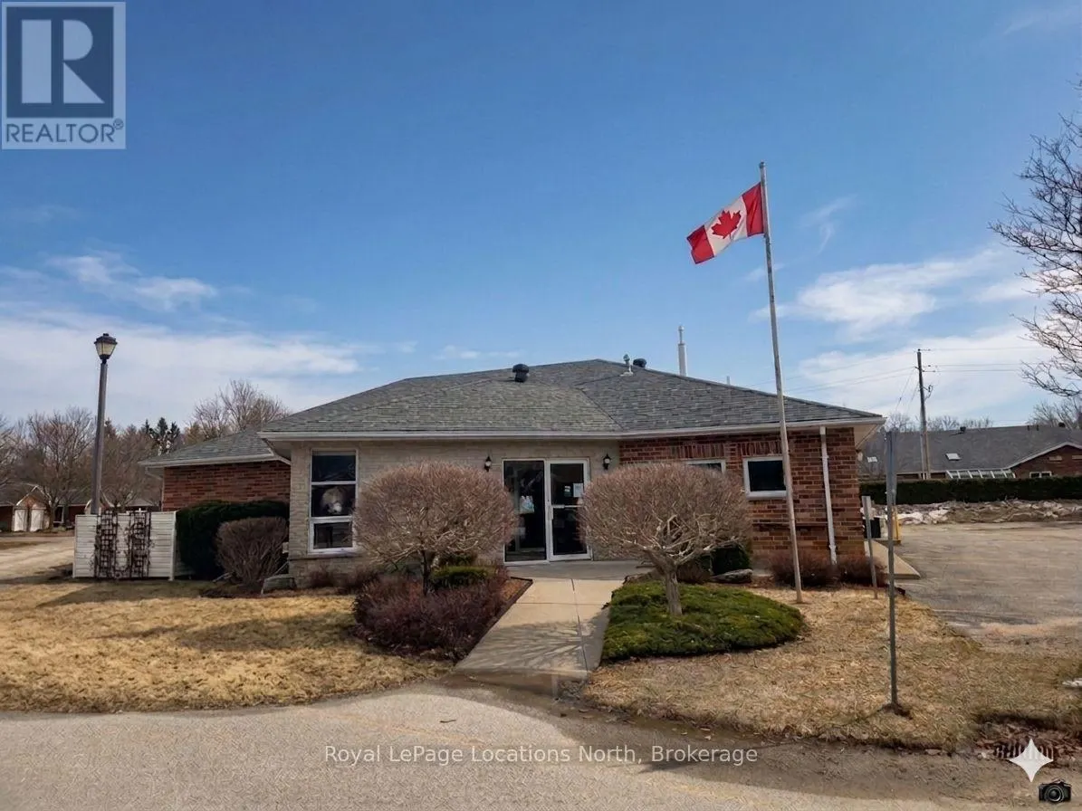 23 - 275 HURON STREET #23
