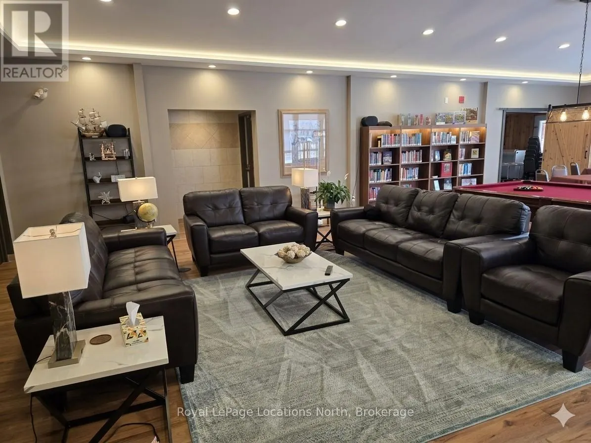 23 - 275 HURON STREET #23