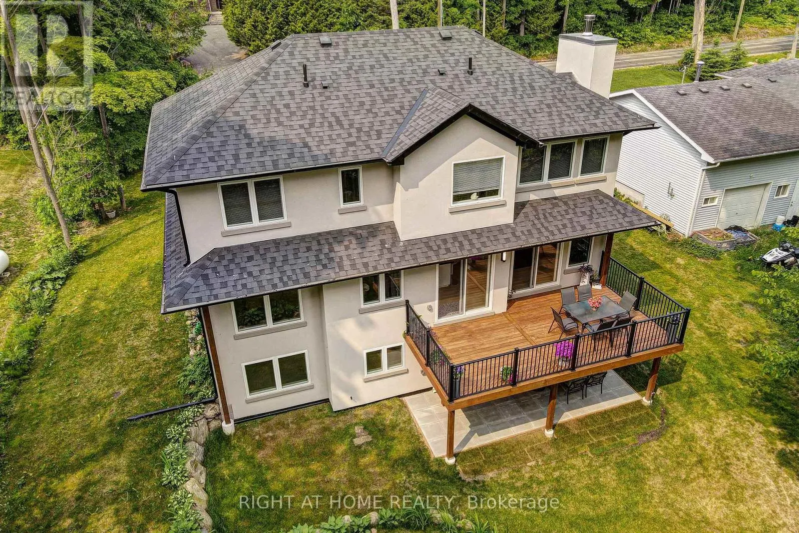 77 POLISH AVENUE