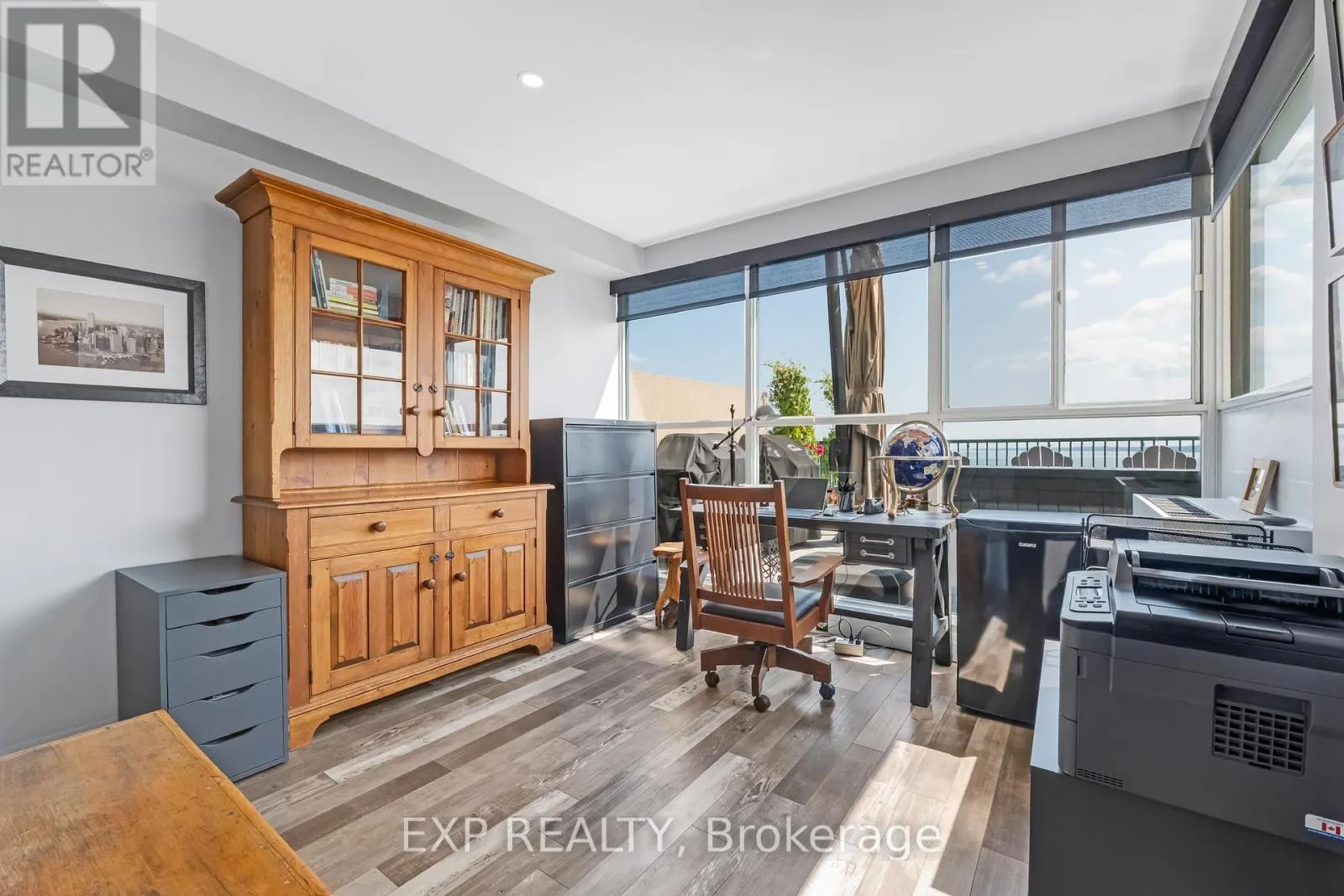 1502 - 65 ELLEN STREET