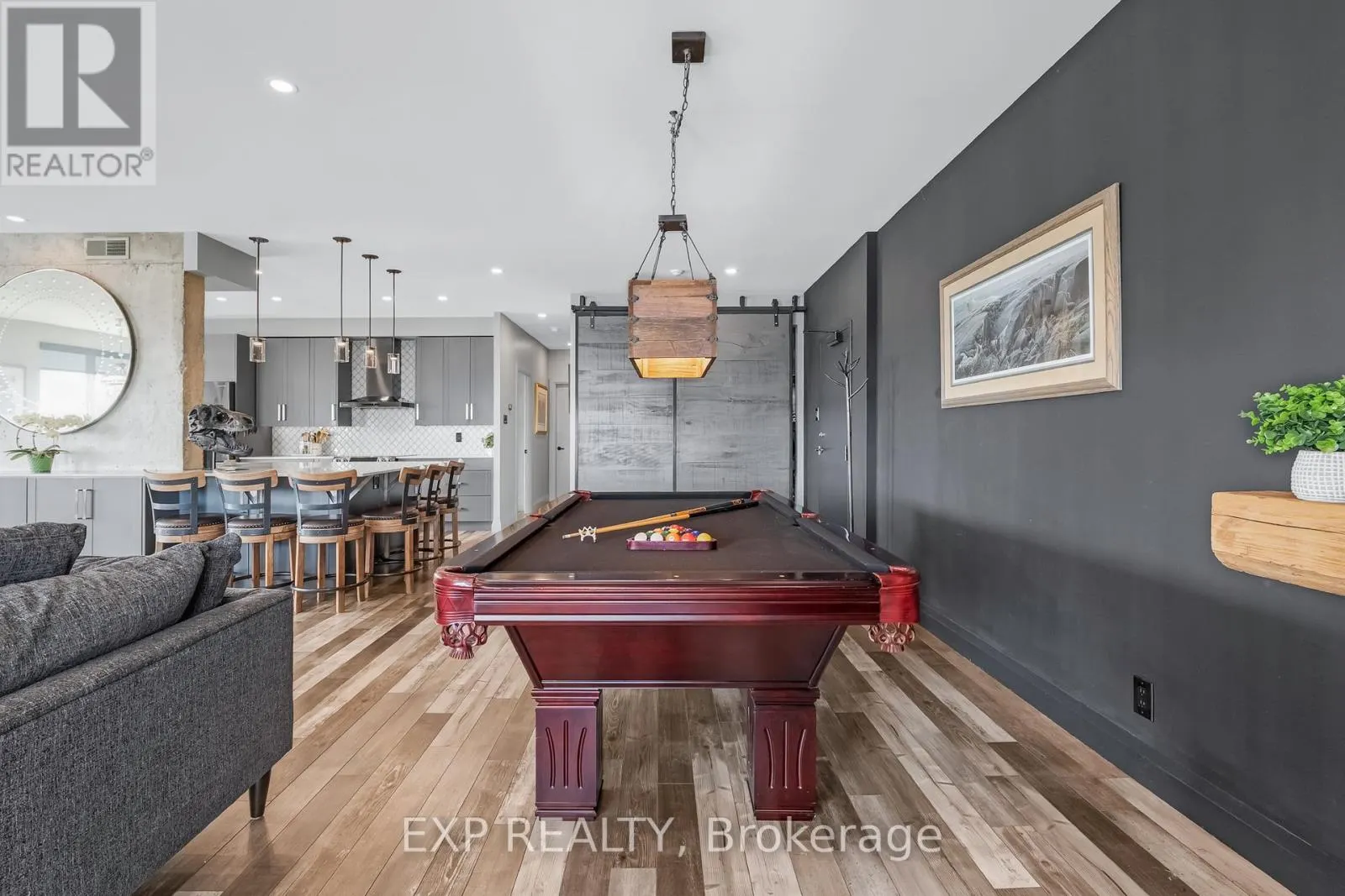1502 - 65 ELLEN STREET