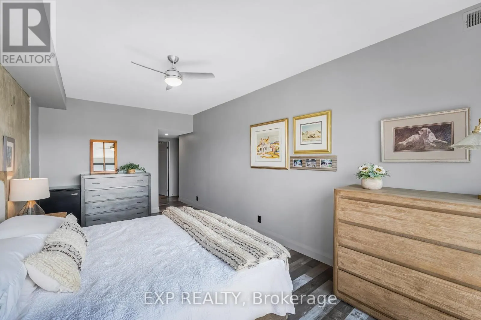 1502 - 65 ELLEN STREET
