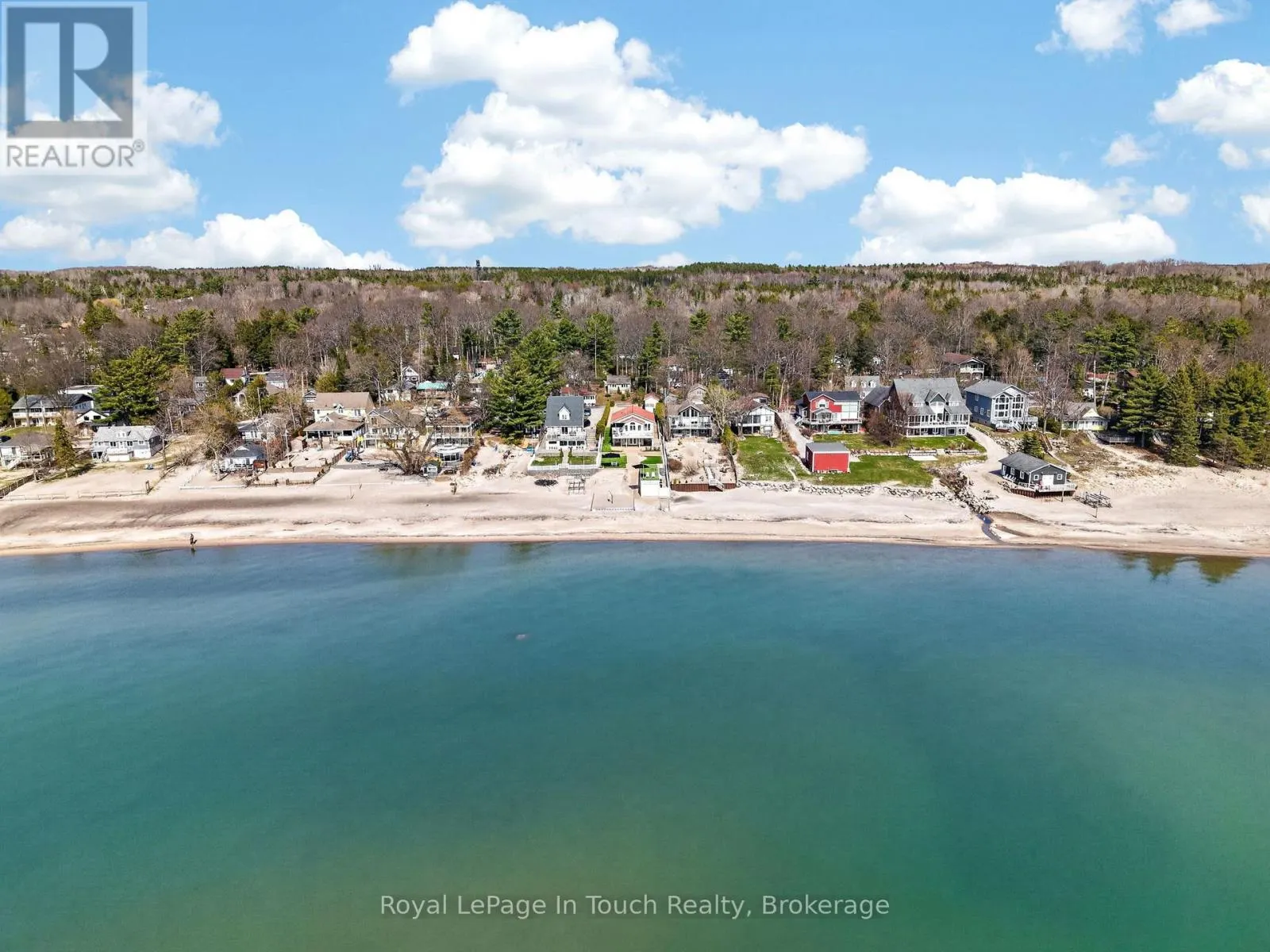 32 TINY BEACHES ROAD S