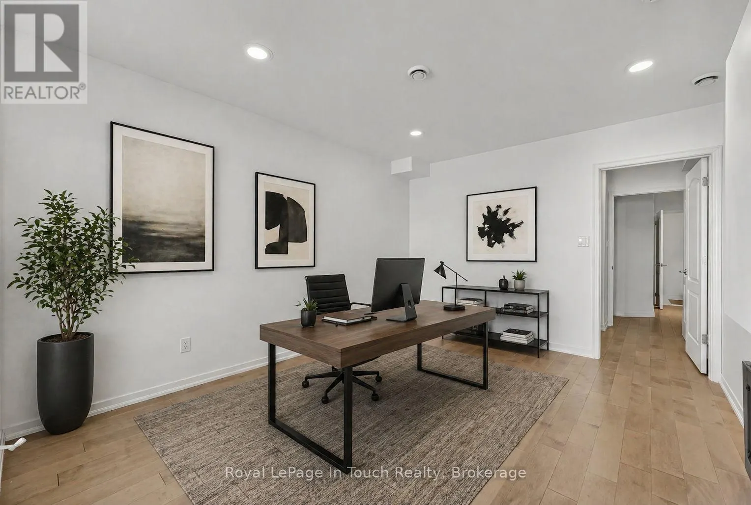 32 TINY BEACHES ROAD S