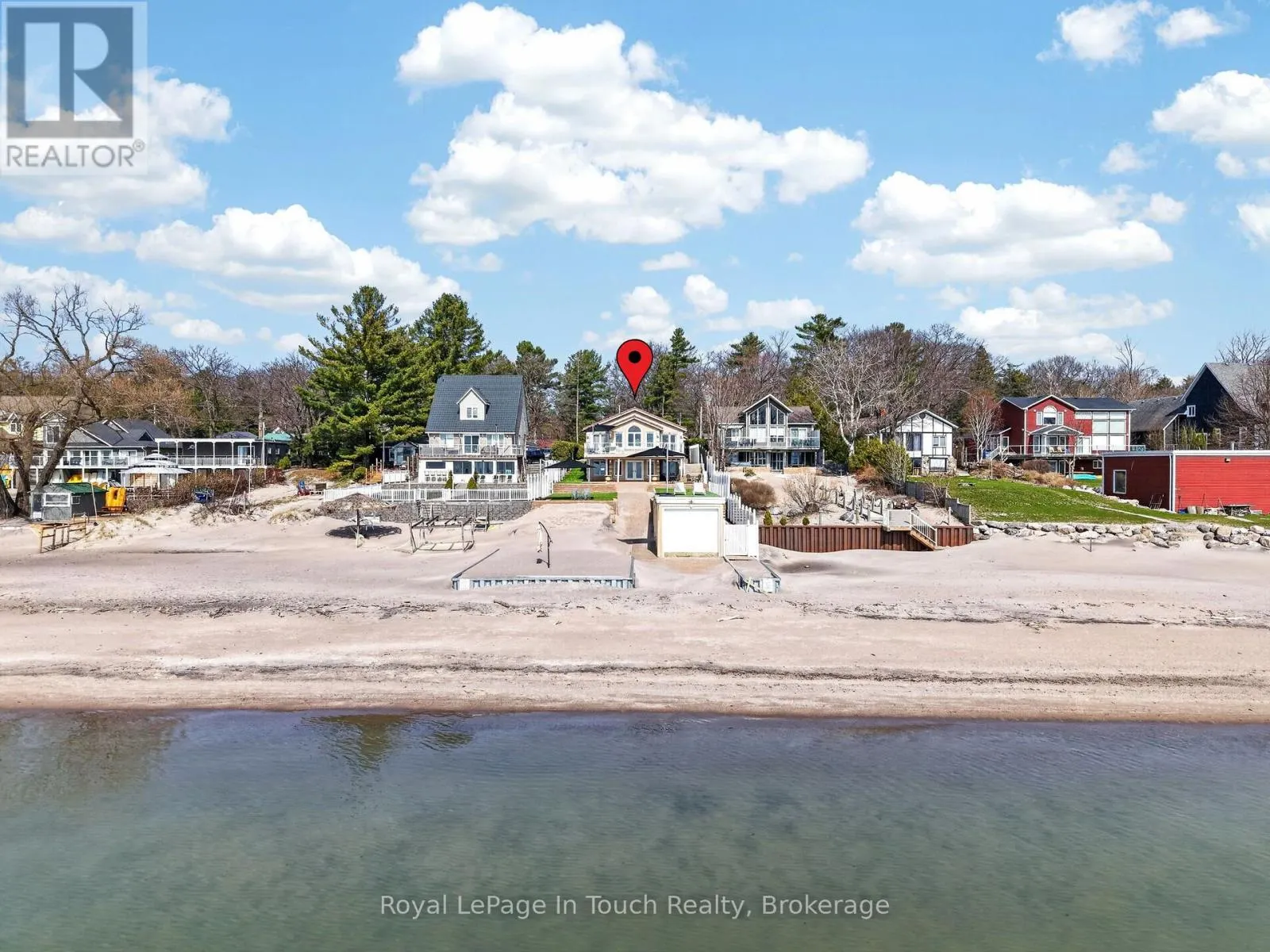 32 TINY BEACHES ROAD S
