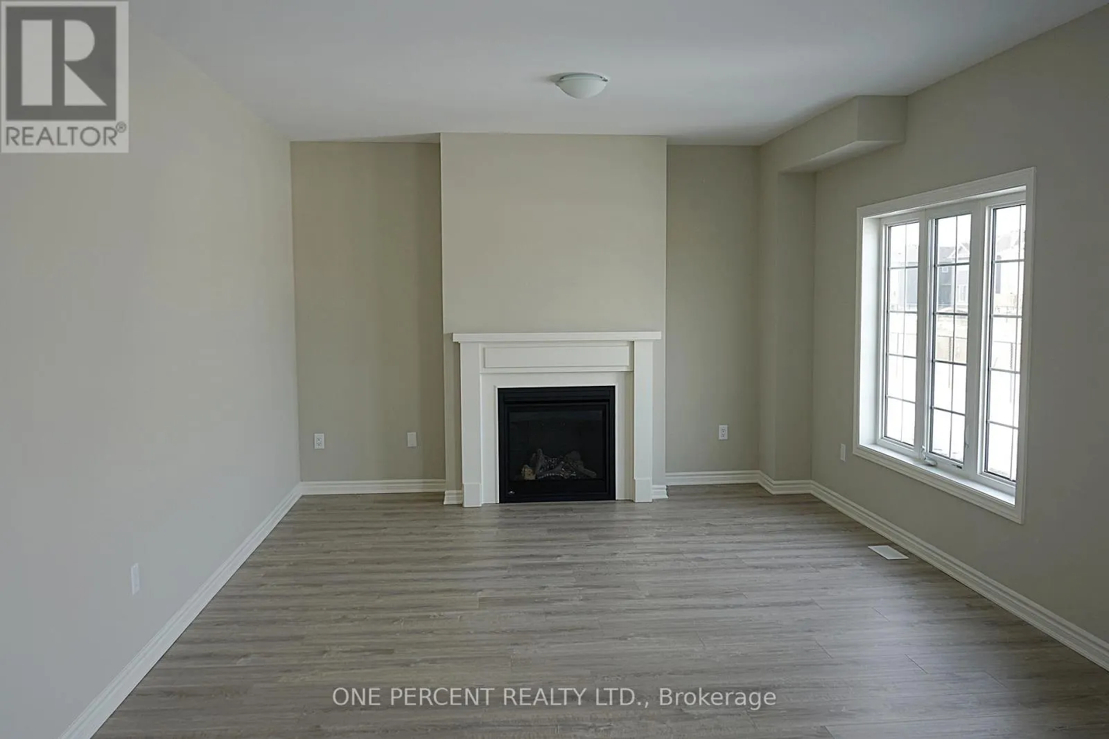 262 SPRINGFIELD CRESCENT