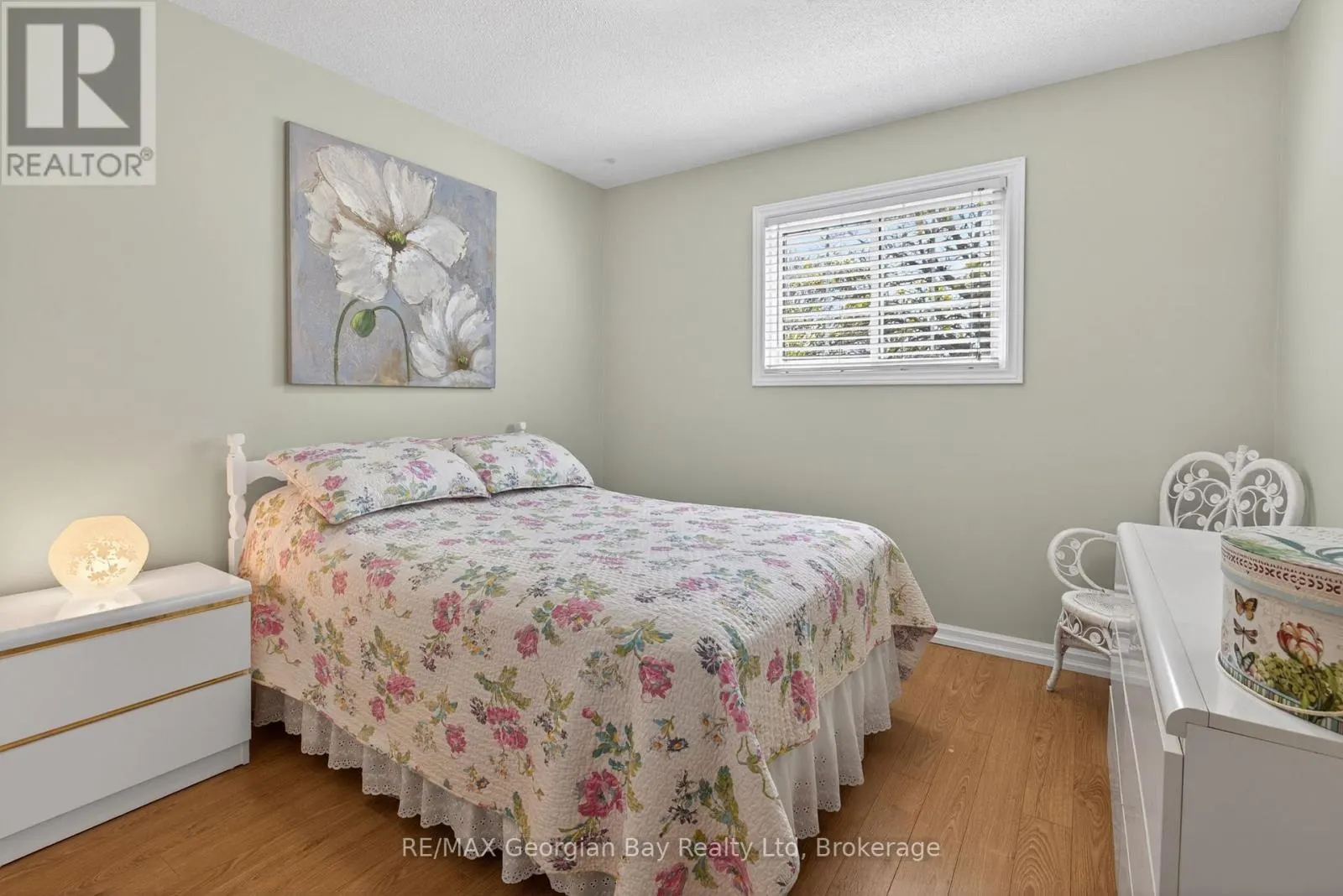 32 BONAVENTURE PLACE