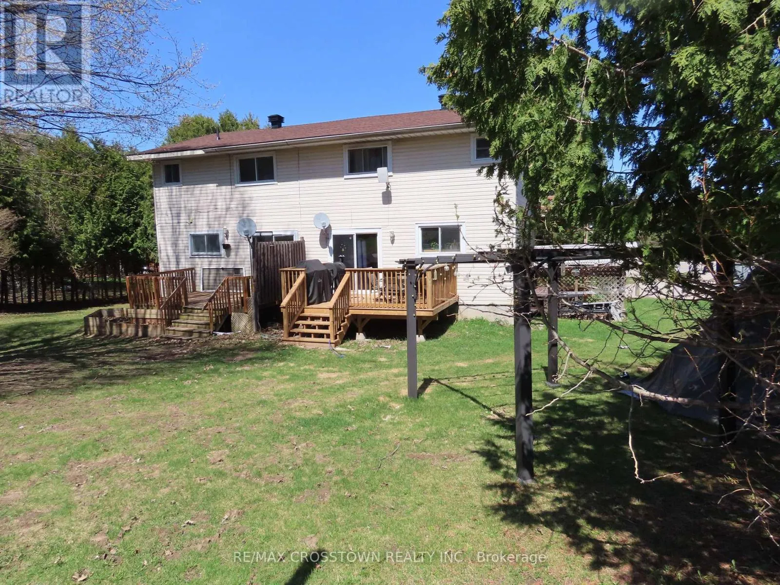 4716 PENETANGUISHENE ROAD