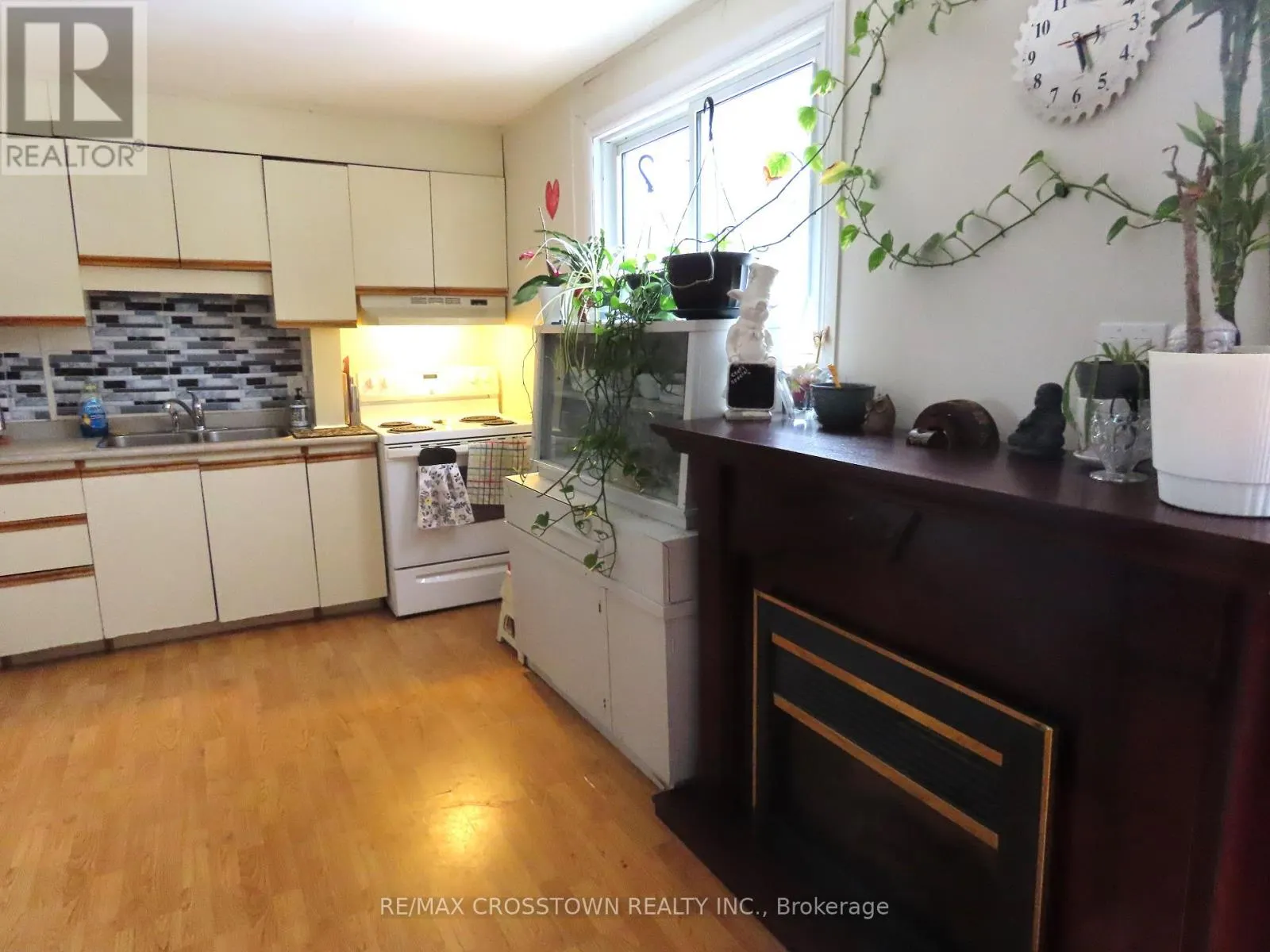 4716 PENETANGUISHENE ROAD