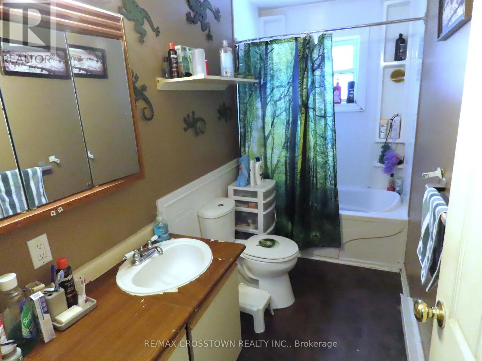 4716 PENETANGUISHENE ROAD