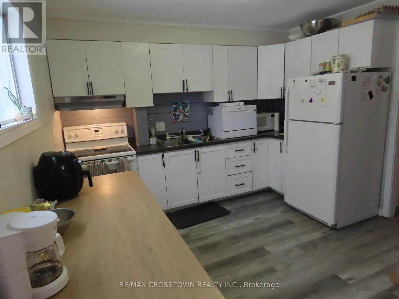 4716 PENETANGUISHENE ROAD