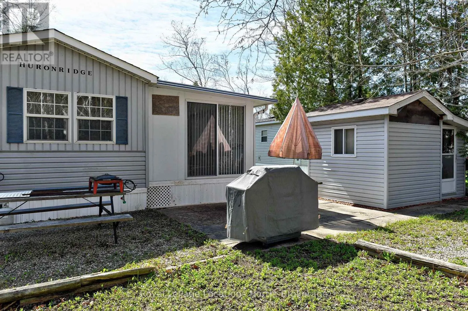2 WASAGA PINES LANE E