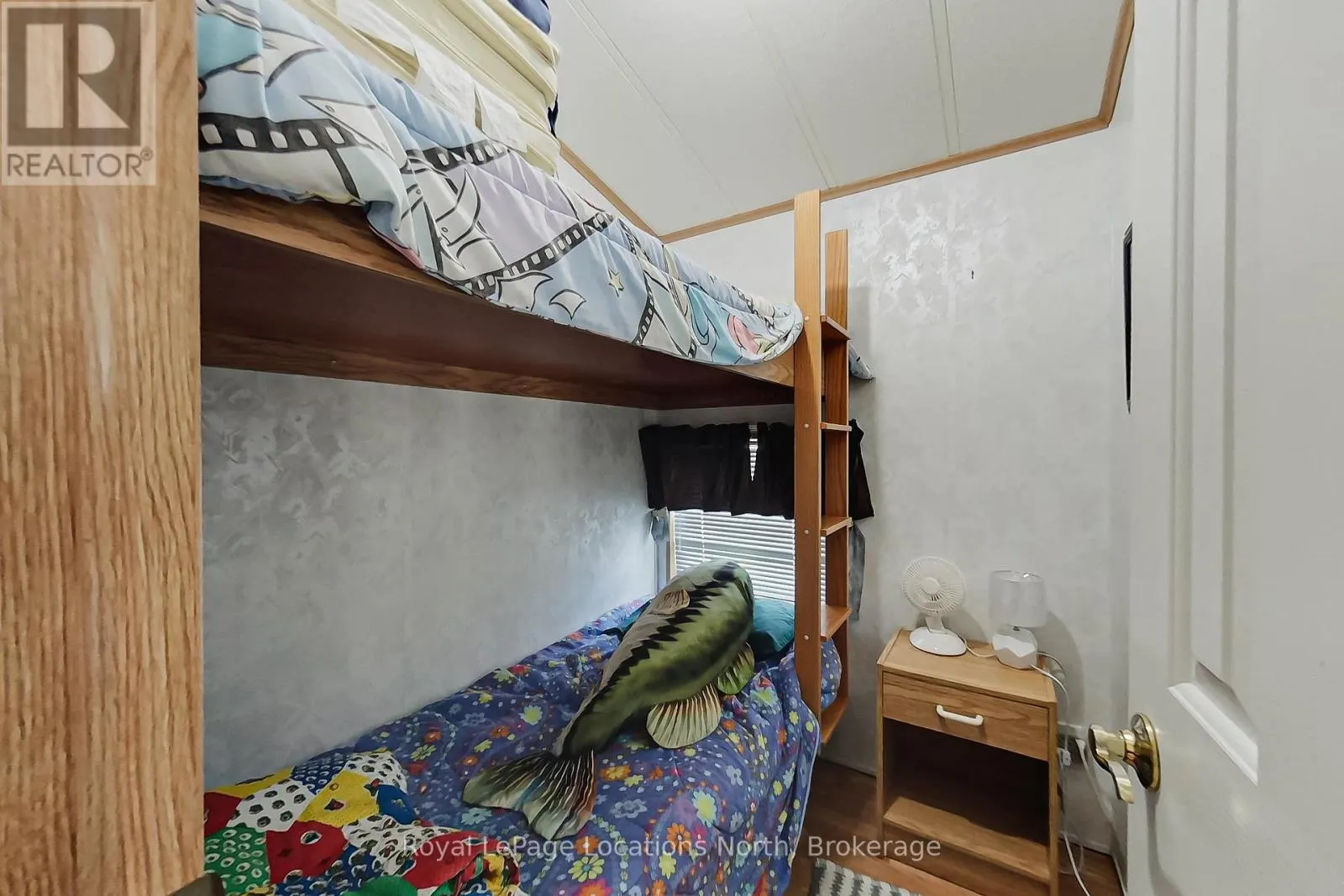 2 WASAGA PINES LANE E