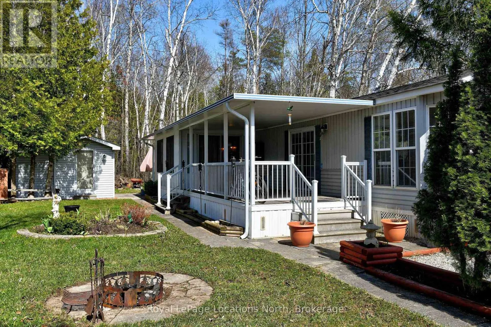 2 WASAGA PINES LANE E