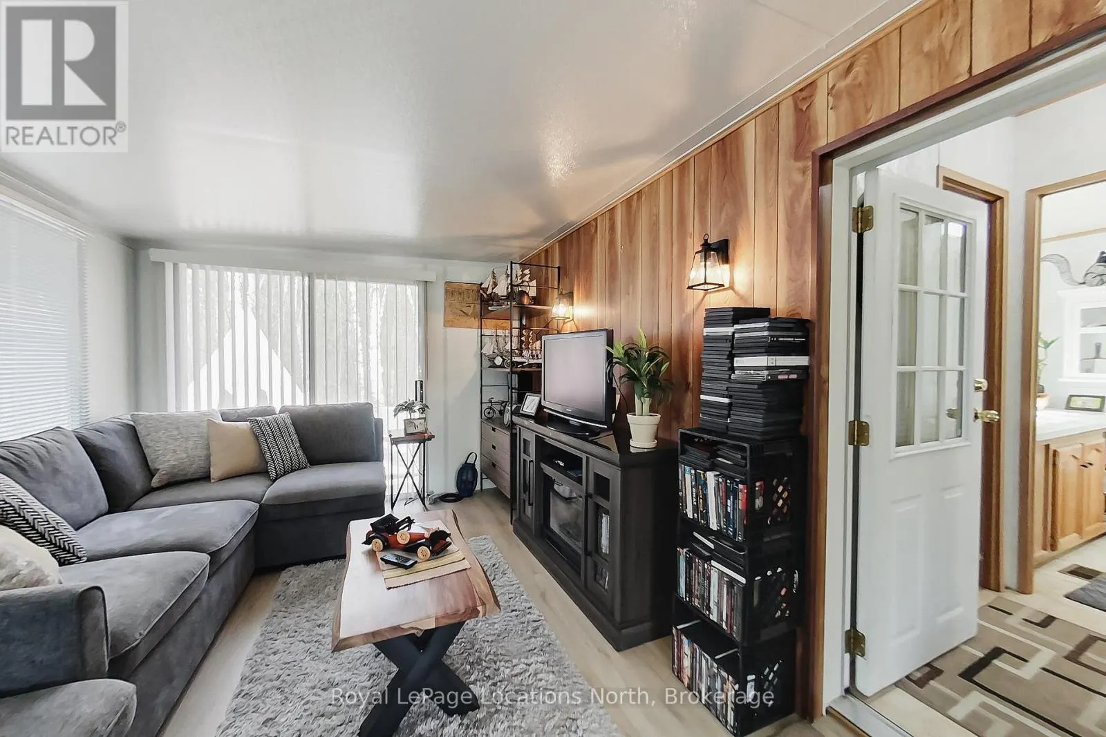 2 WASAGA PINES LANE E
